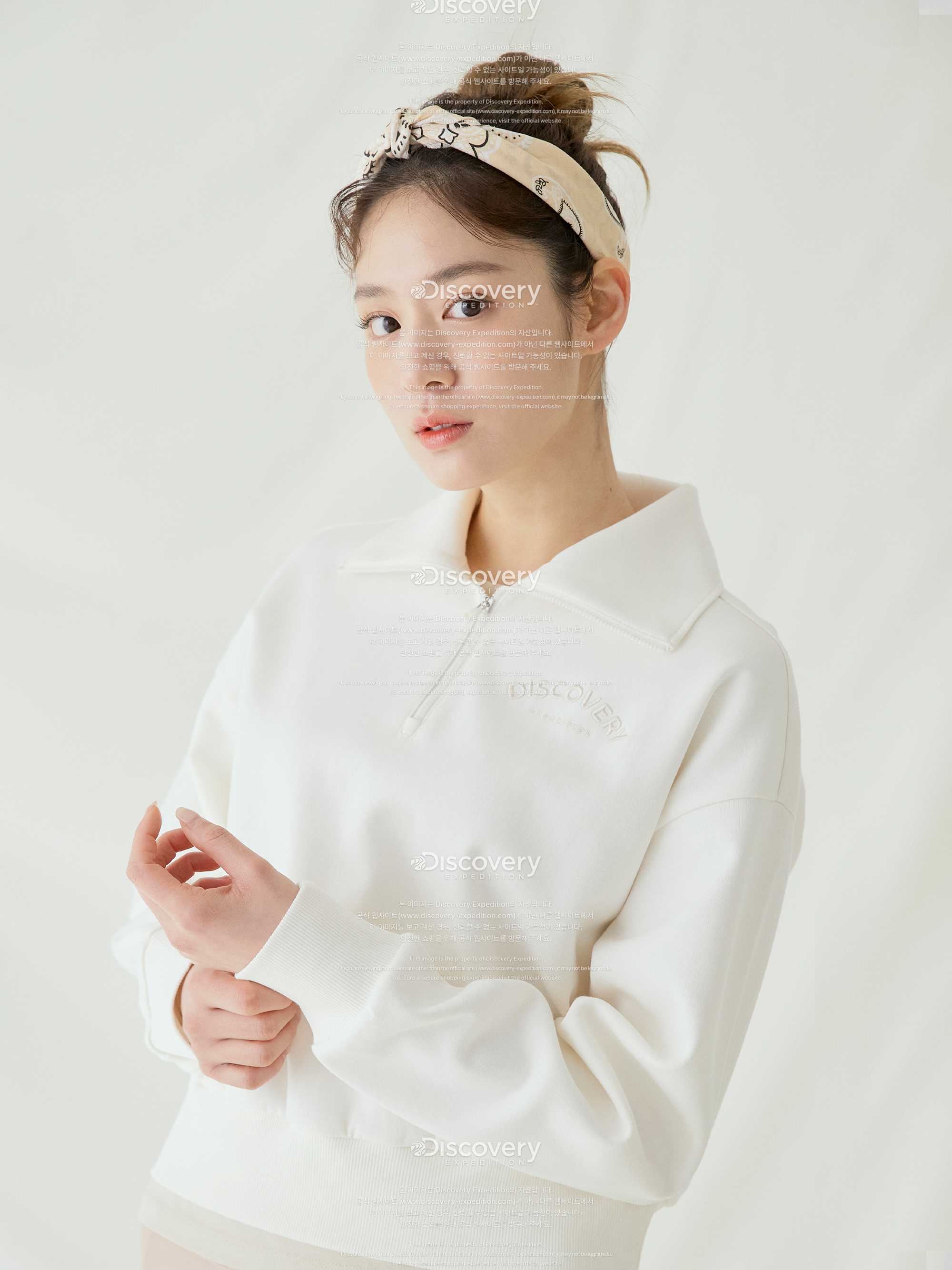 크롭 트레이닝 여성 반집업 맨투맨